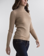 Camel ribbed sweater