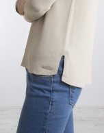 Camel sweater with three quarter sleeves