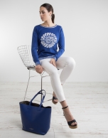 Blue print sweater 