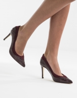 Burgundy embossed cowhide and suede YAKARTA pump 