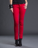 Narrow red pants with pockets 