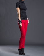 Narrow red pants with pockets 