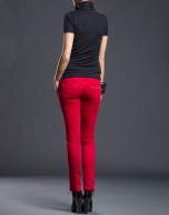 Narrow red pants with pockets 