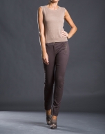 Narrow brown pants with pockets