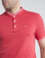 Polo piqué rojo contraste