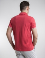 Polo piqué rojo contraste