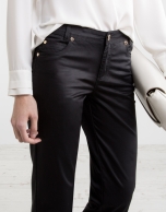 Black pants with five pockets