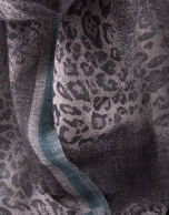 Foulard print animal gris