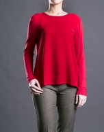 Red round neck