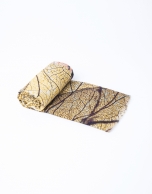 Cashmere and silk scarf with leaf design