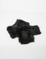 Black fur collar scarf