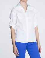 White cotton shirt with three-quarter versatile sleeve