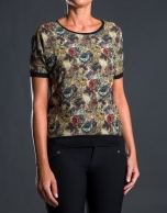 Contrasting floral print t-shirt