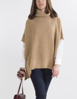 Beige poncho with collar 