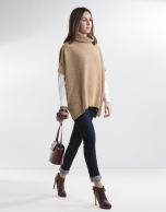 Beige poncho with collar 