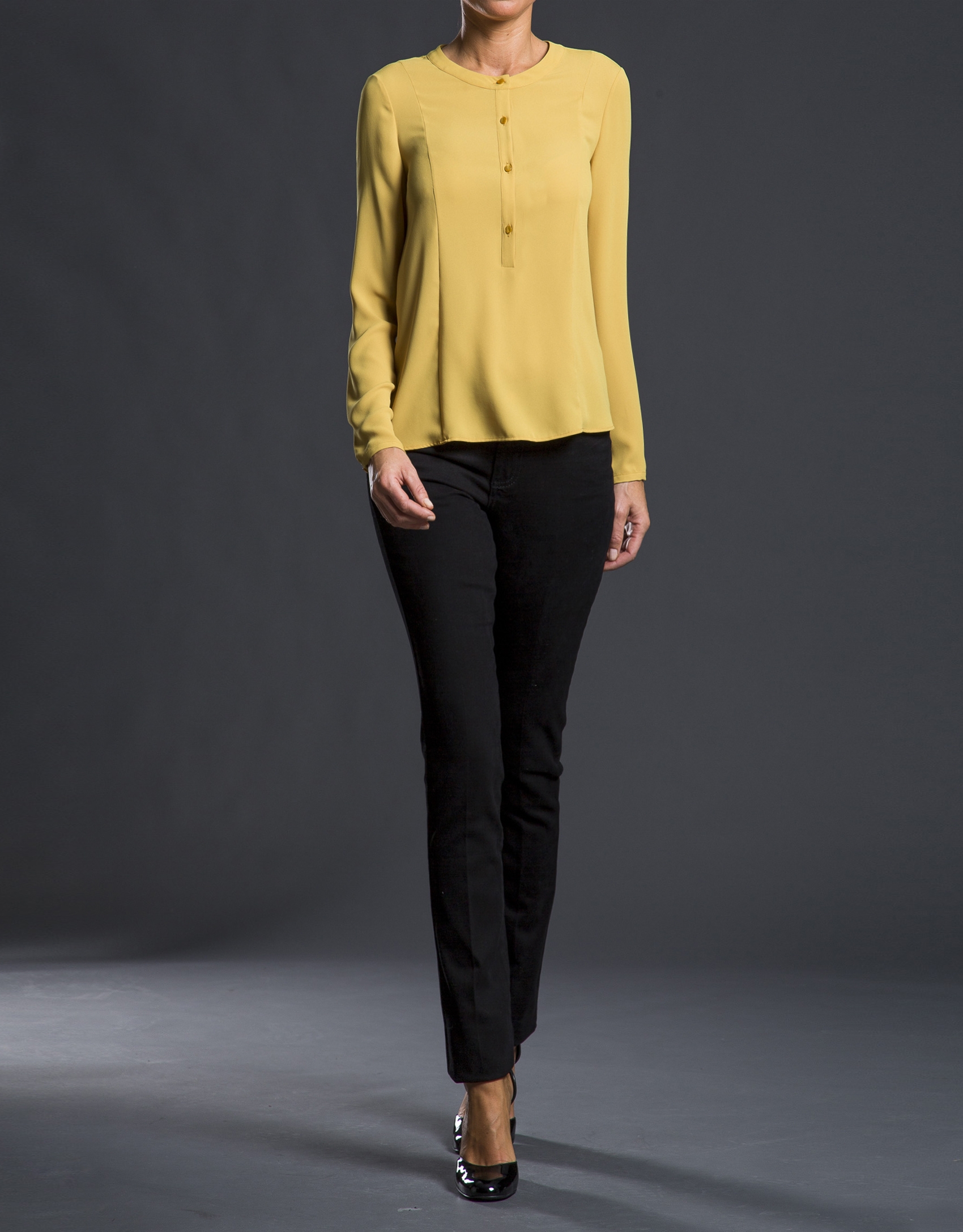 Mustard crew neck shirt 