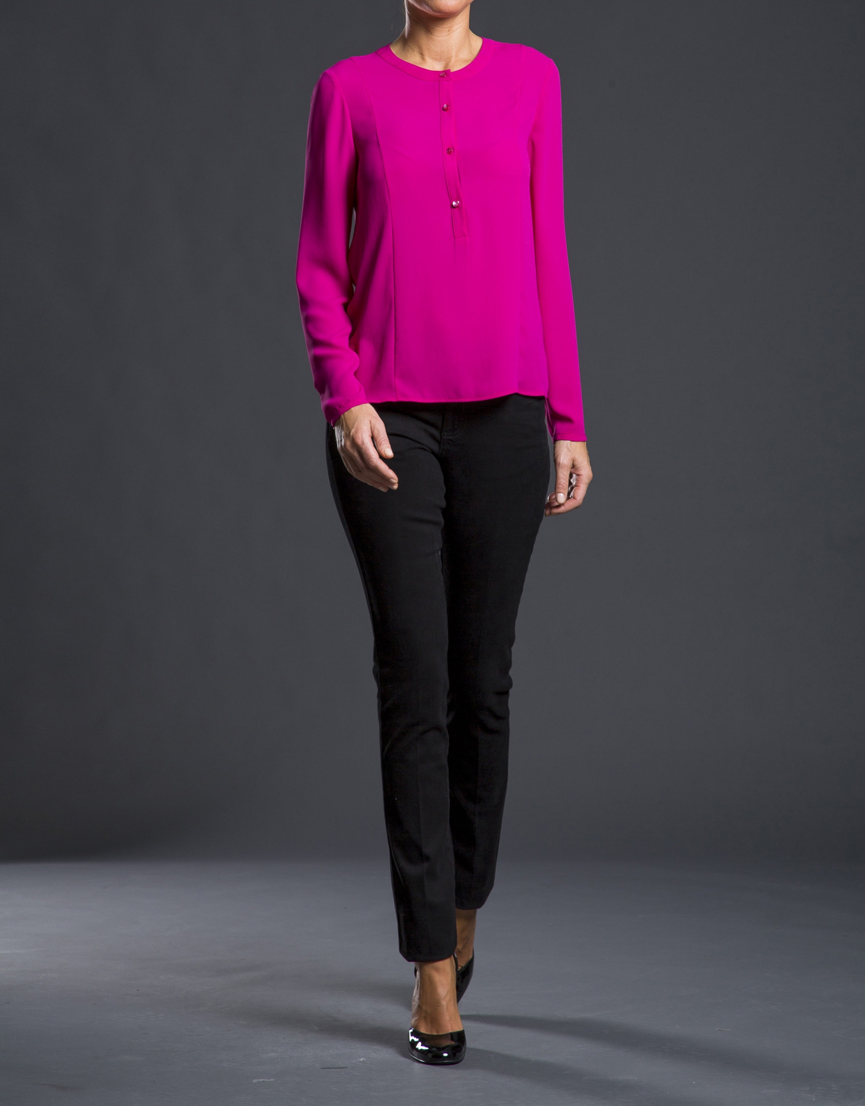 Fuchsia crew neck shirt