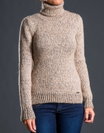 Heavy knit beige sweater 