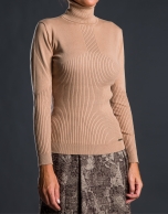 Fine knit beige sweater 