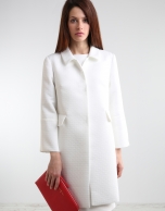 Short off-white coat