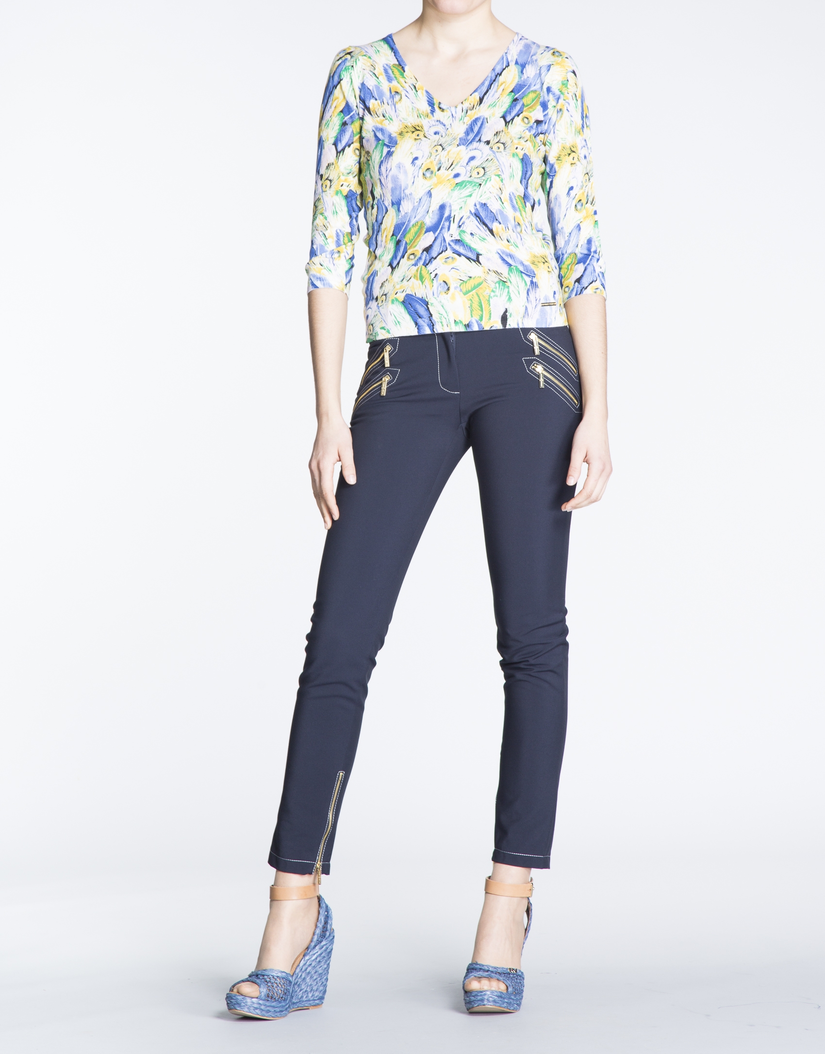 Feather print three-quarter sleeve top 