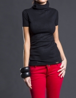 Short-sleeved black sweater 