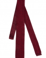 Burgundy knit tie 