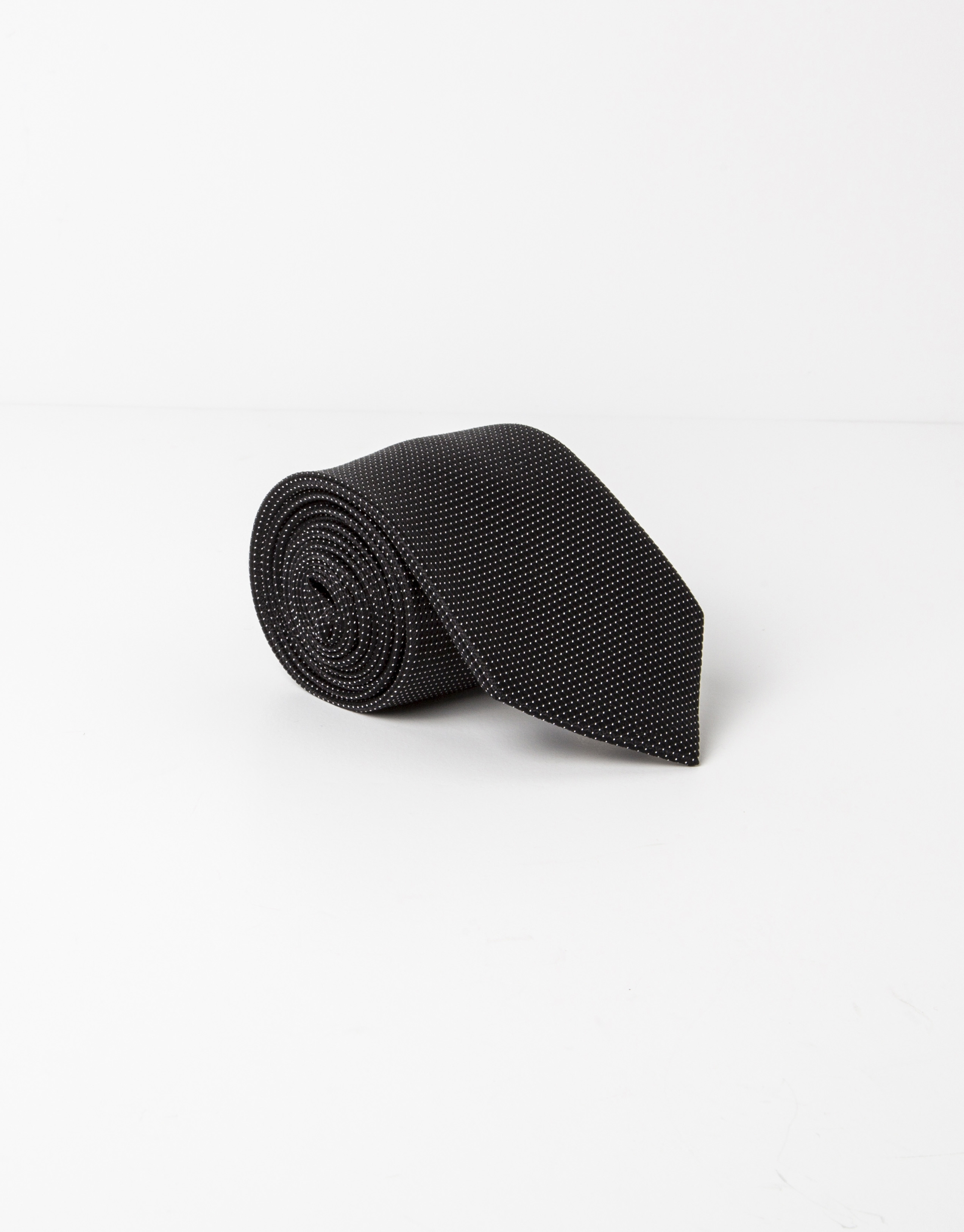 Black microstructure tie