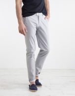 Pantalón chino milrayas