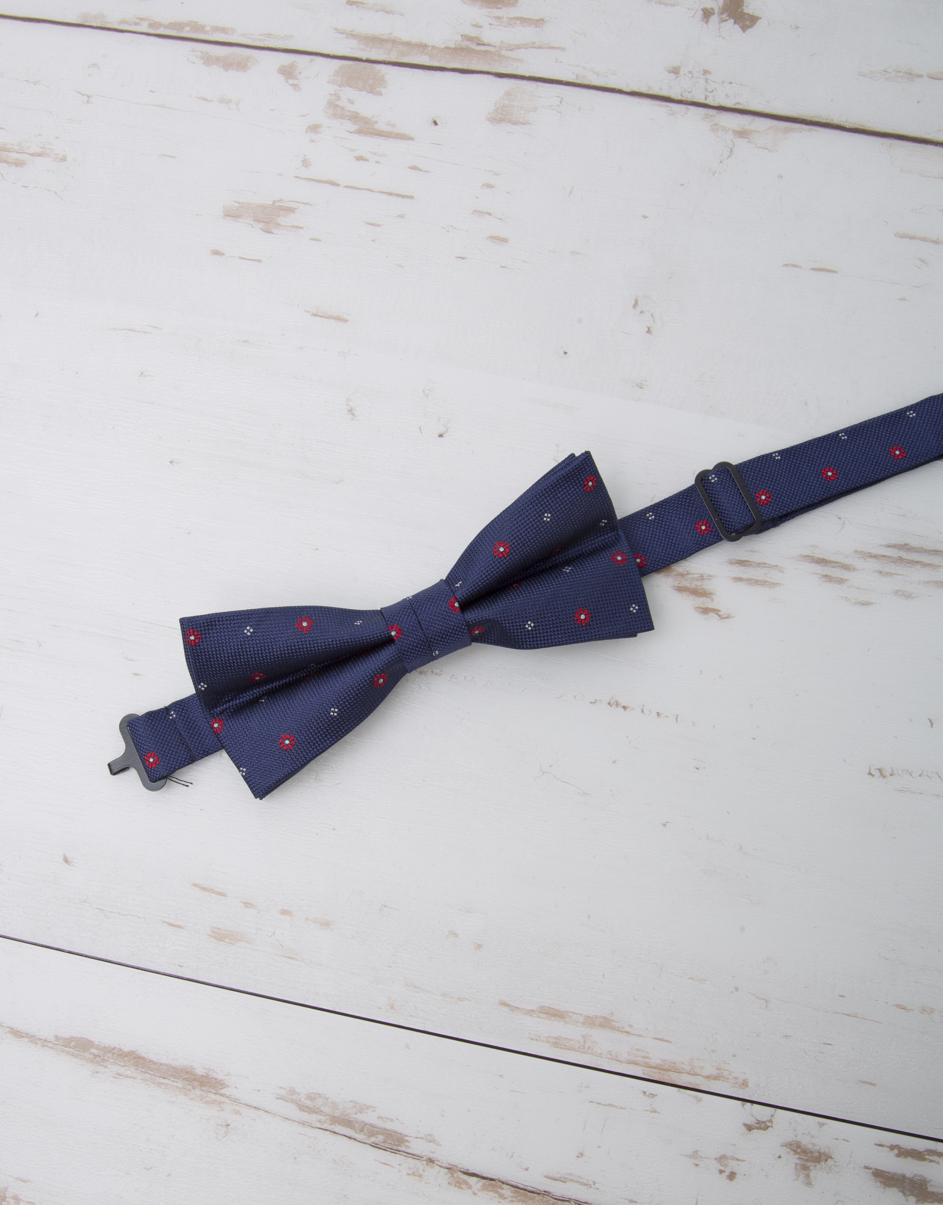 Ivory floral and dotted bowtie