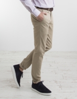 Pantalón chino de algodón beige