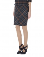 Straight skirt with slanted Scottish kilt print 