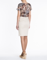 Beige cotton skirt with chain belt