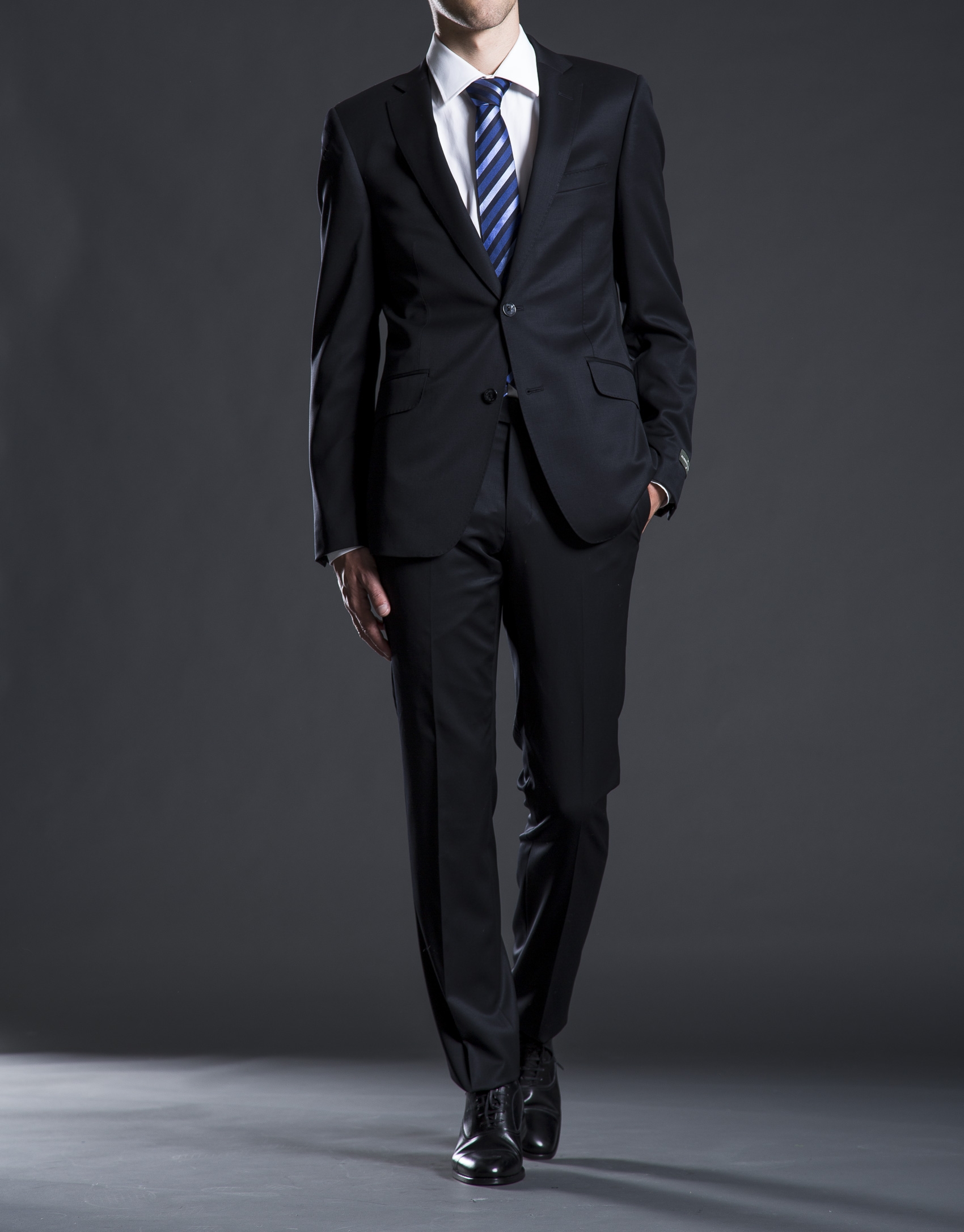 Slim fit,  black twill suit