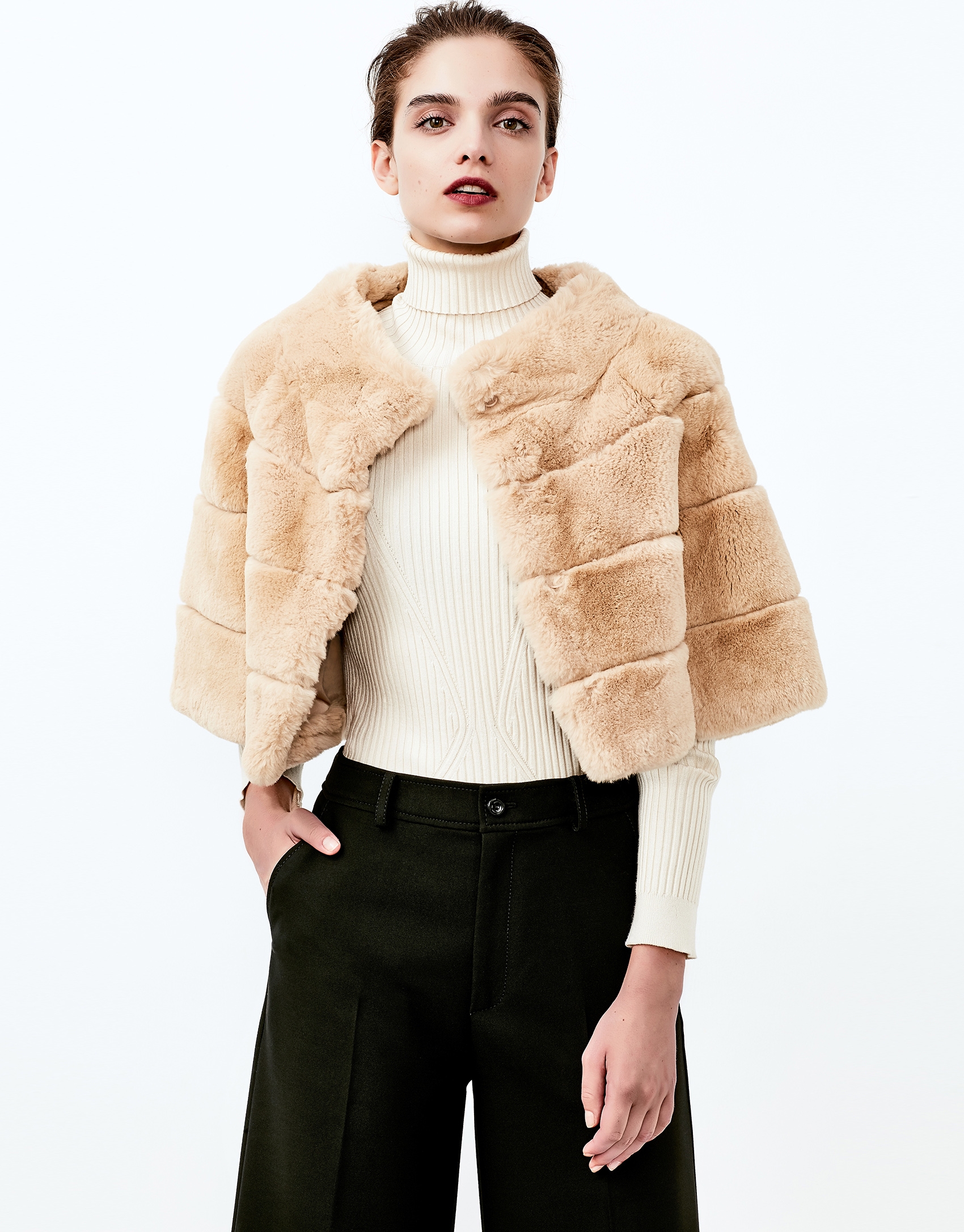 Beige fur short cape