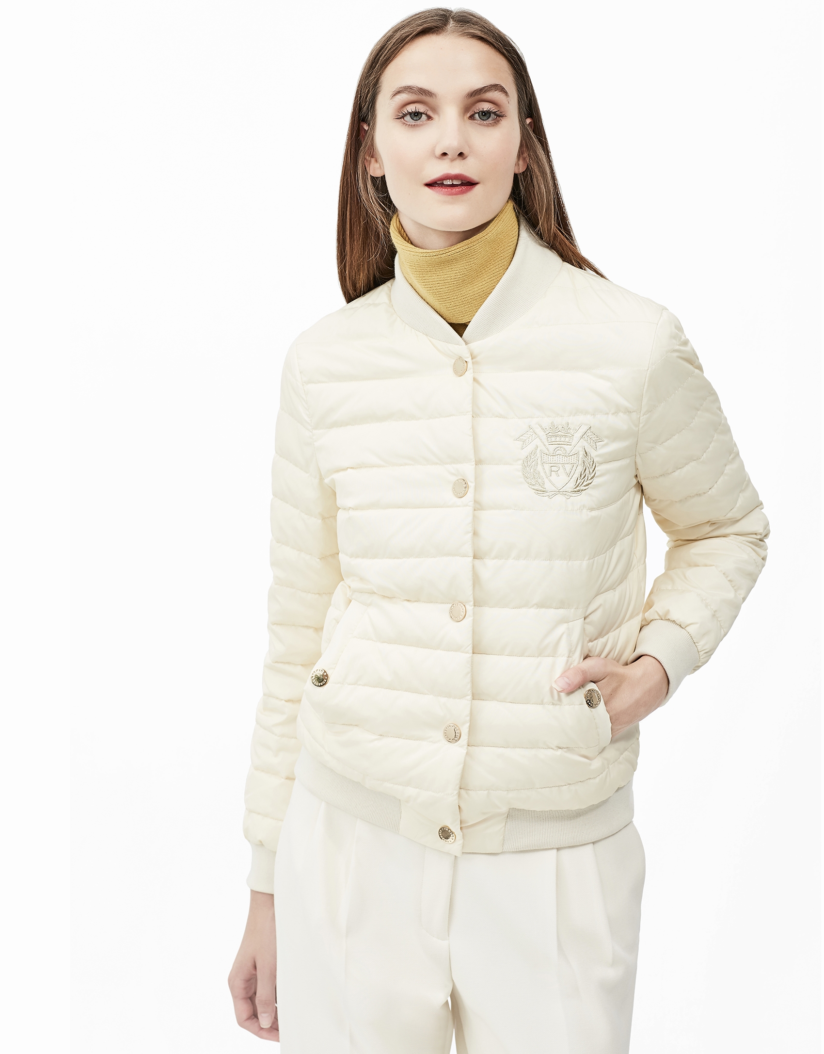 Cazadora bomber acolchada beige