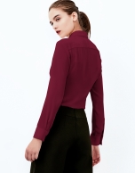 Burgundy shirt with central pleat