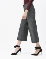 Pantalón culotte gris oscuro