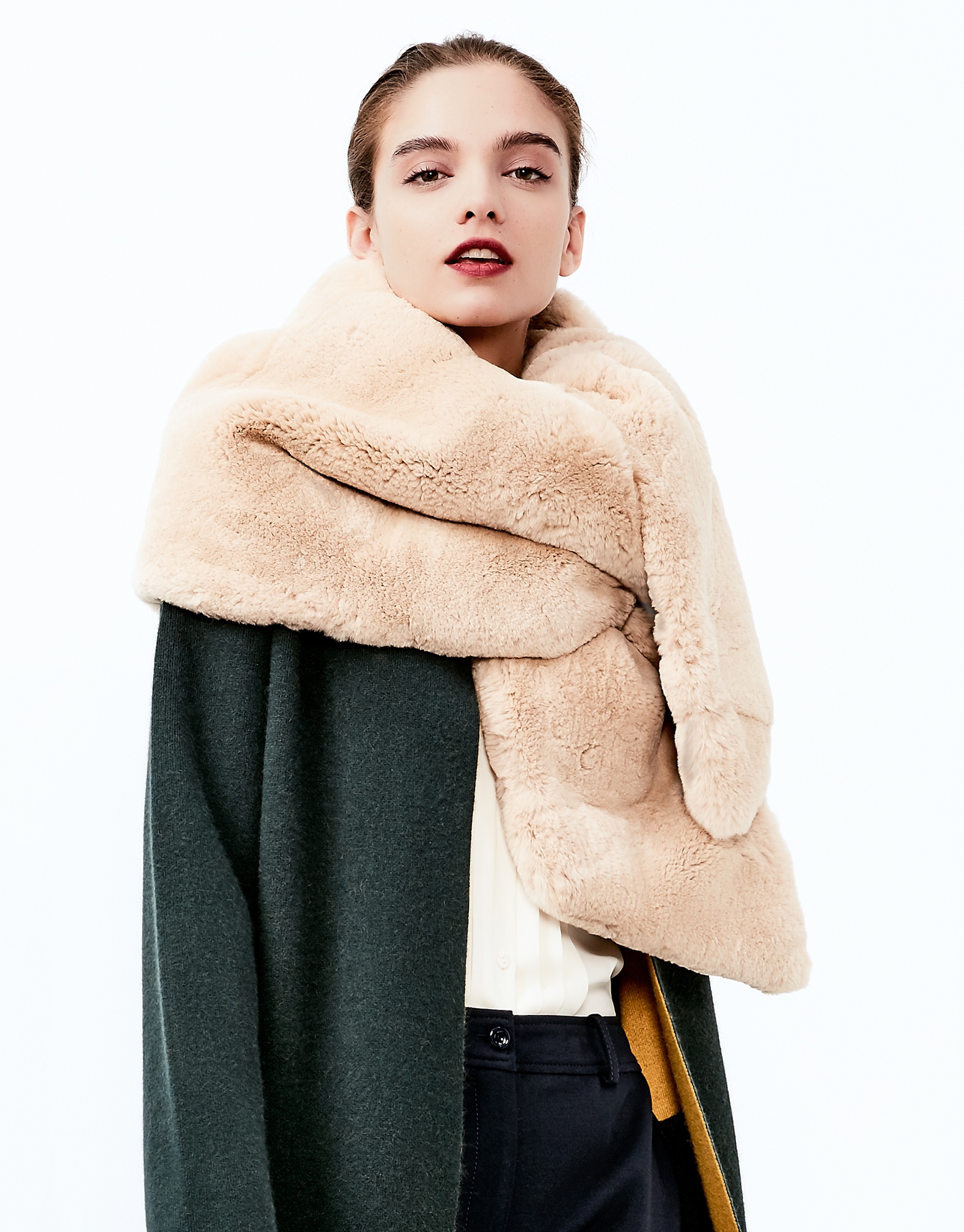 Beige fur stole 