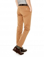 Pantalón chino marrón