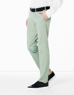 Pantalón chino verde claro