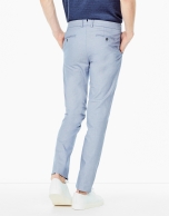 Pantalón chino regular celeste