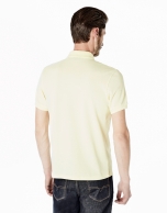 Polo piqué amarillo