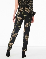 Pantalón fluido estampado floral