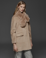 Beige retro coat with fur collar