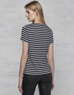 Striped, short-sleeved t-shirt with RV logo