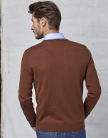 Brown wool sweater with V neck