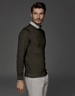 Khaki dyed sweater with square collar