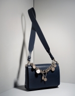 Bolso cartera Joyce en piel azul con cadenas