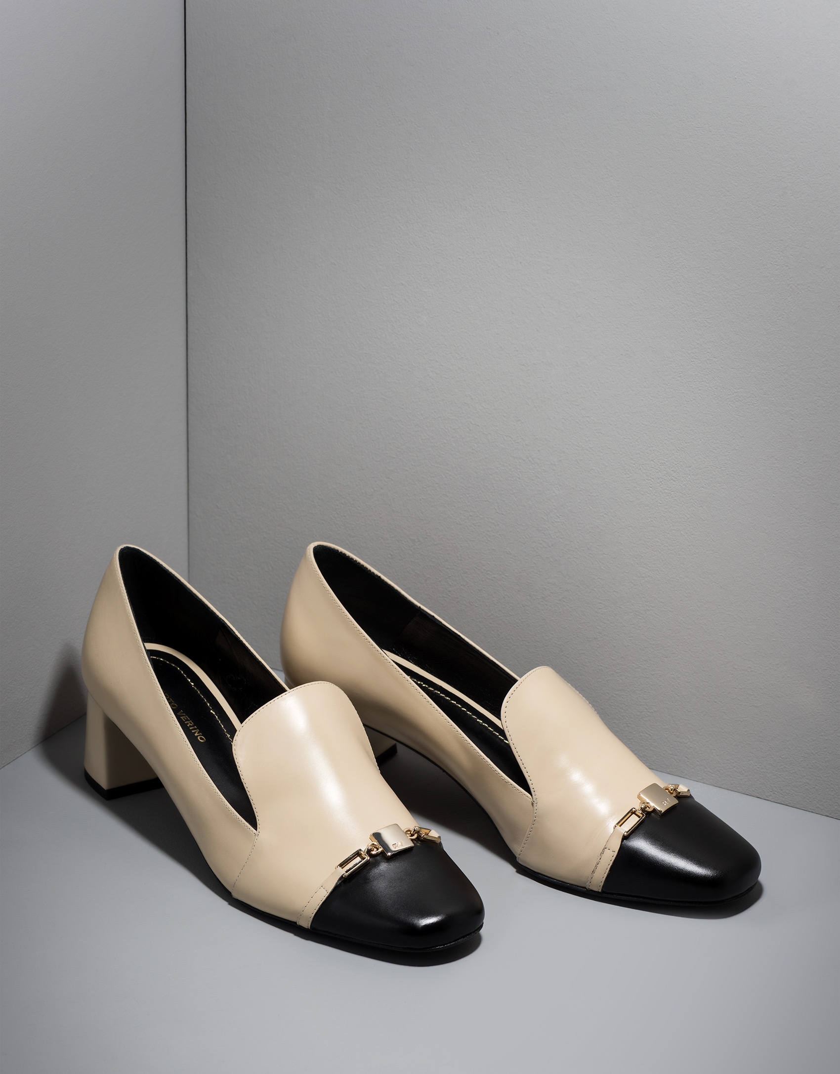 Black and beige leather Cézanne pumps